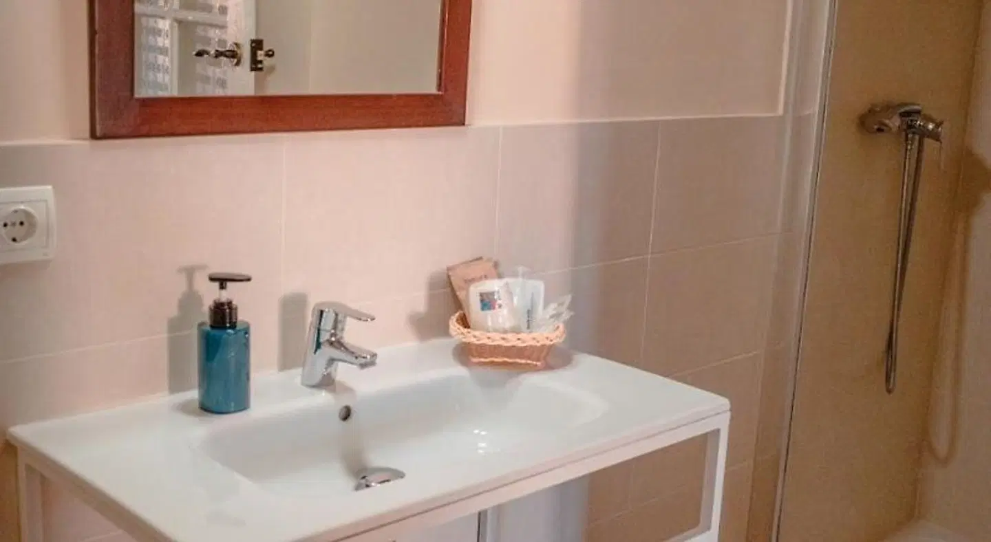 Hostal Camponaraya Badezimmer