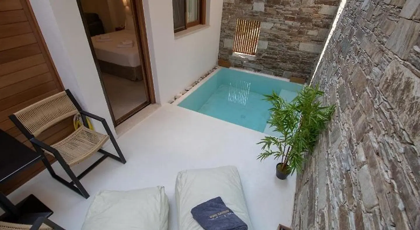 Natura Luxury Boutique Hotel Hallenbad