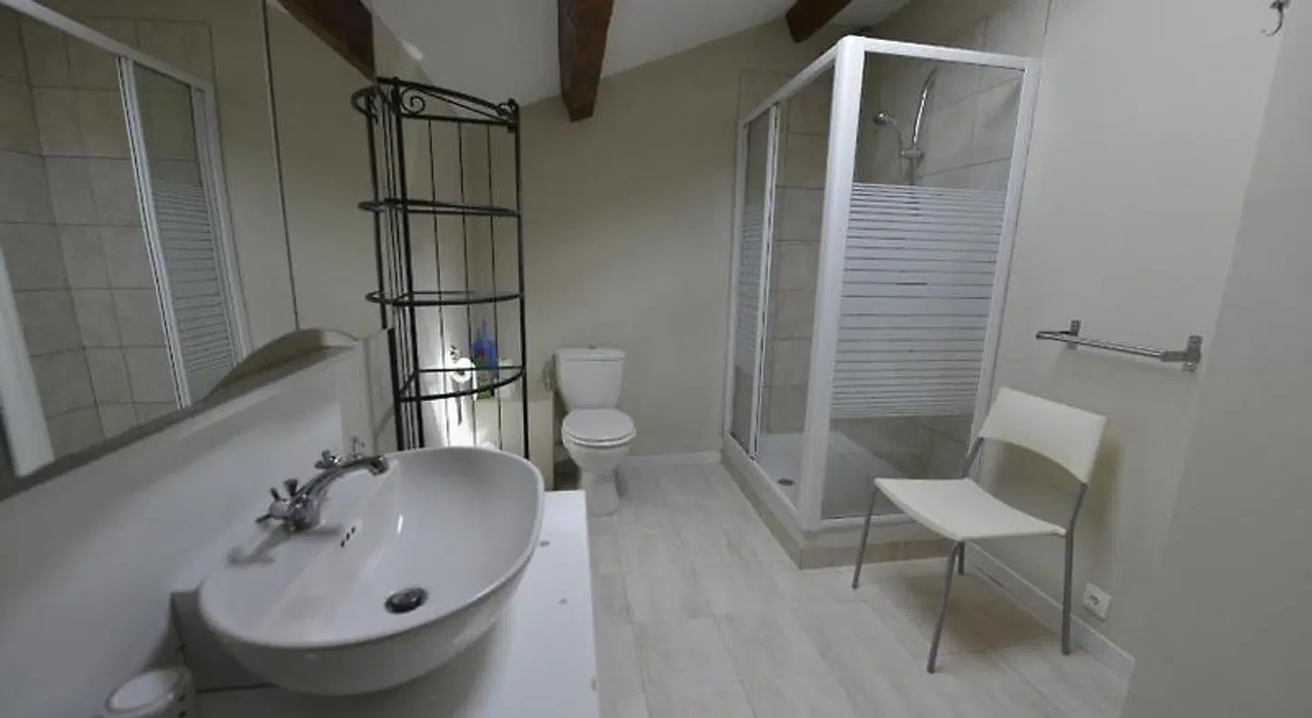 Au Grand Bonheur Badezimmer
