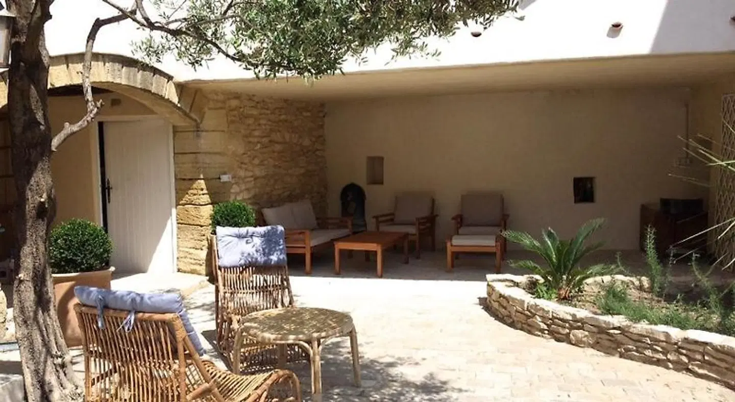 Locus Amoenus Terrasse