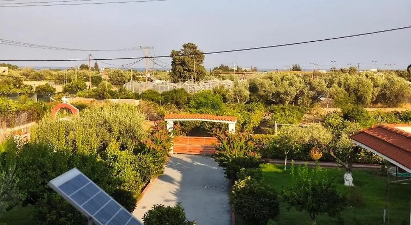 VILLA MAROULA Garten