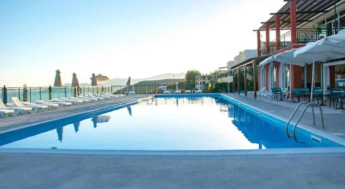Saint Catherine OUTDOOR_POOL