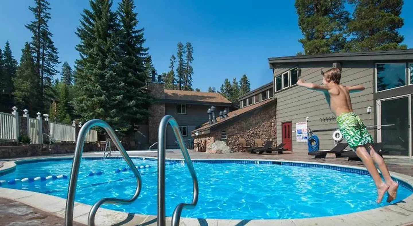 Austria Hof Lodge OUTDOOR_POOL
