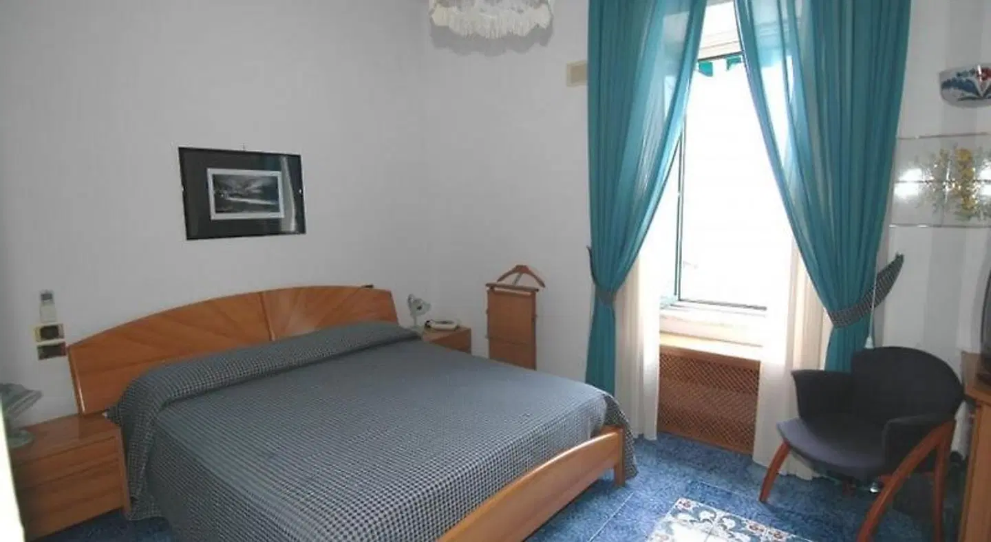 Holidays Baia D'Amalfi ROOM_EXAMPLE