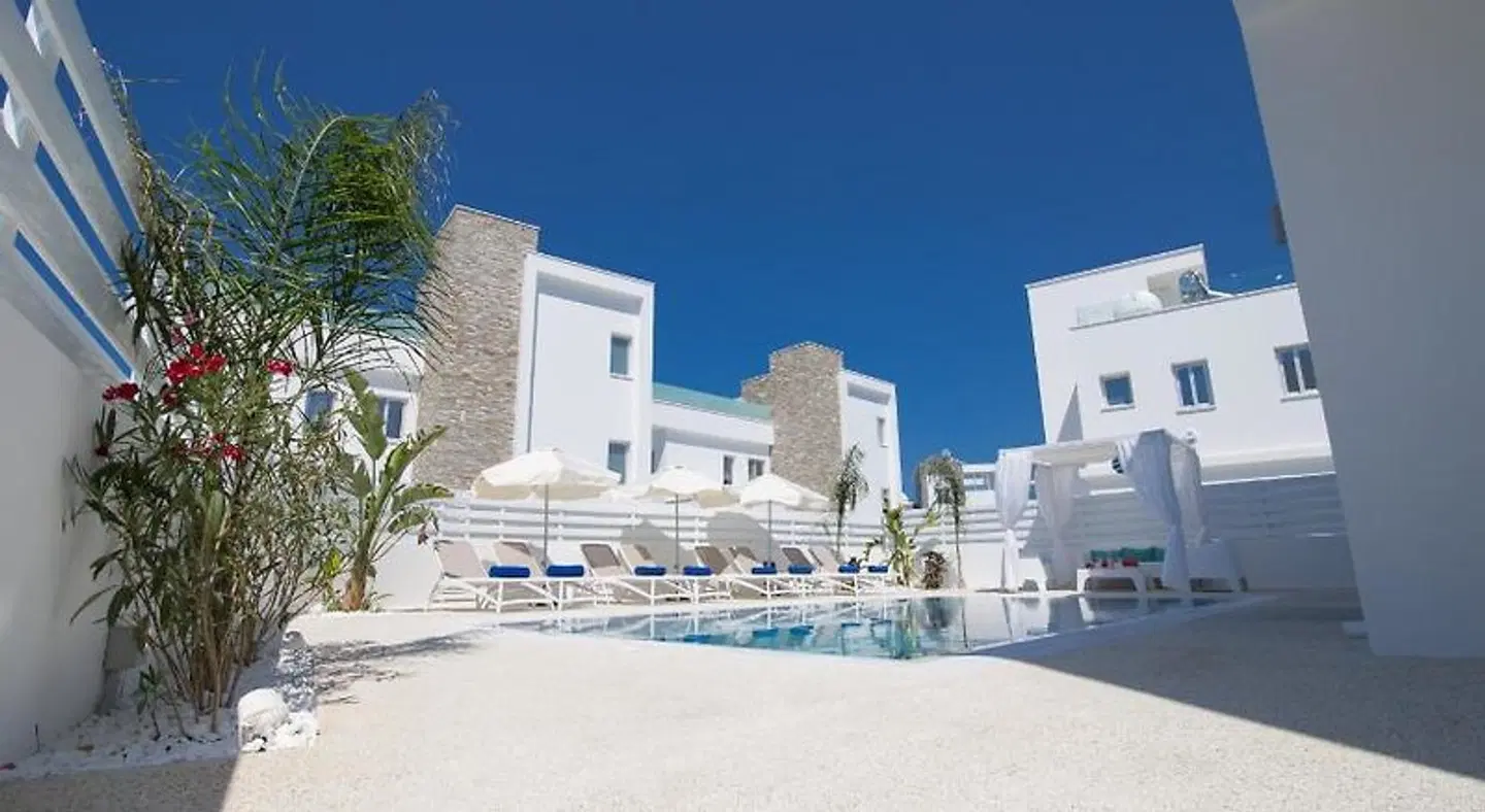 Lantiana Gardens ApartHotel EXTERIOR