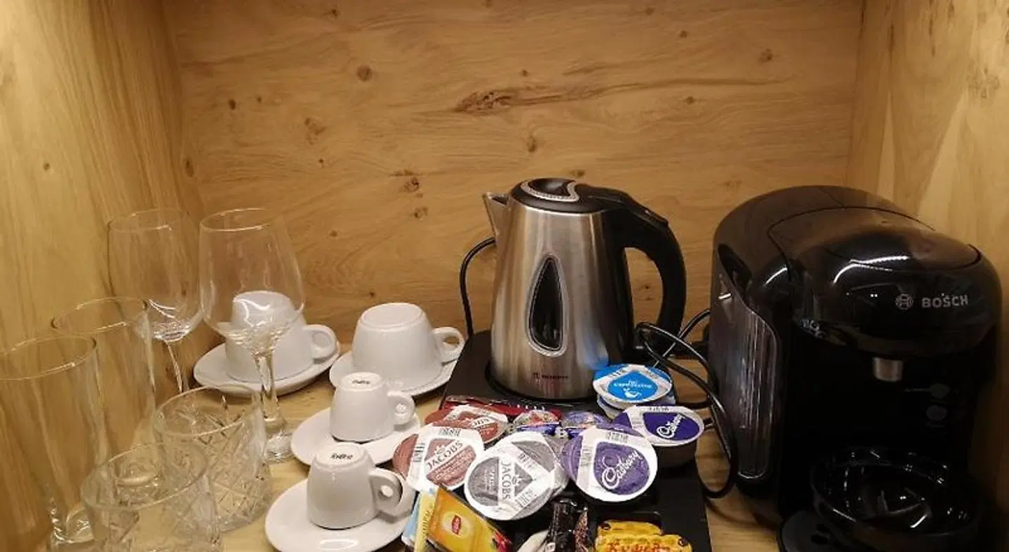 Elmi Beach Hotel & Suites Restaurant