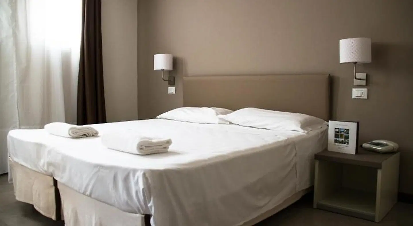 Arianna ROOM_EXAMPLE