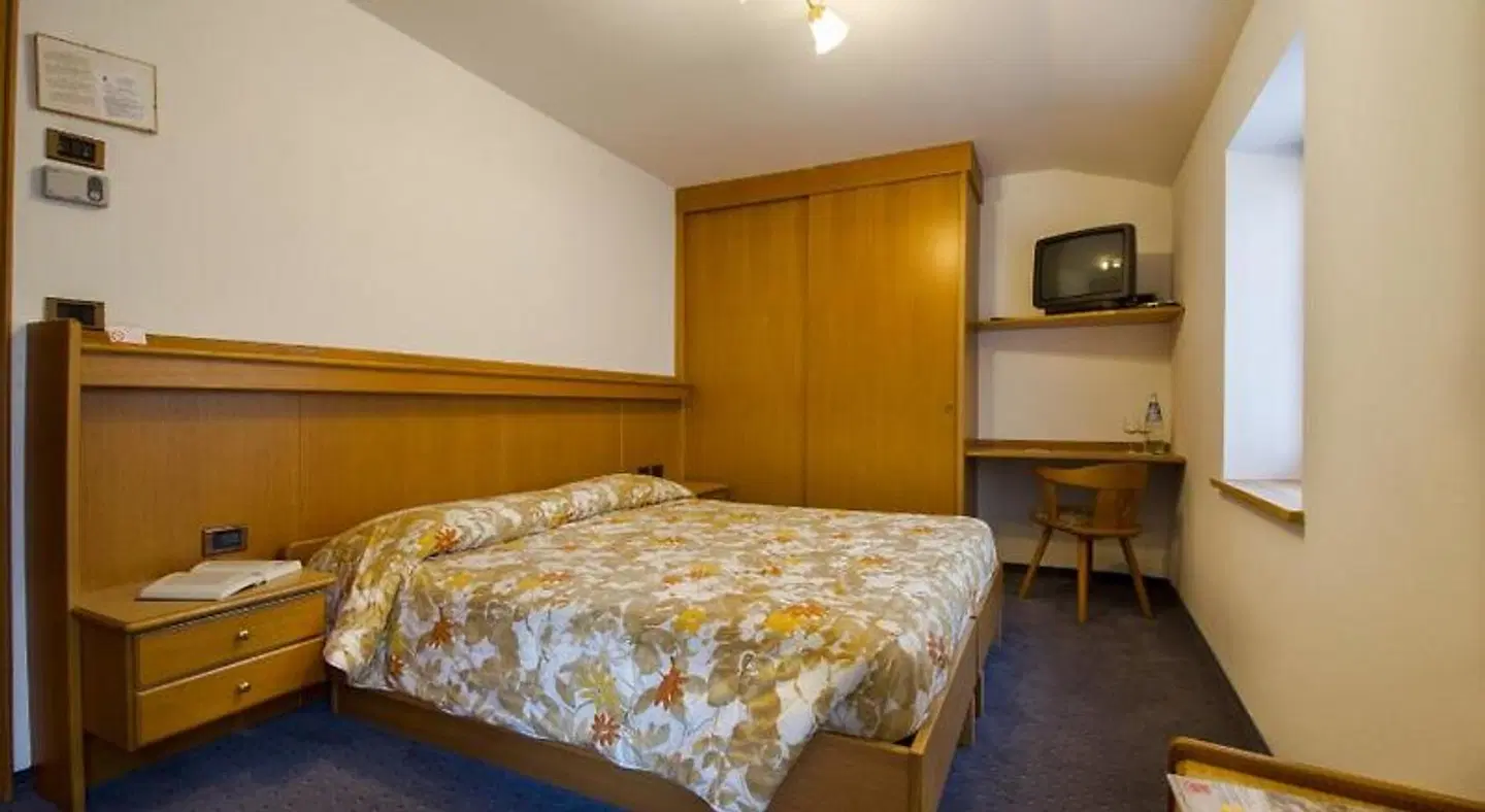 Hotel Garni Lastei ROOM_EXAMPLE
