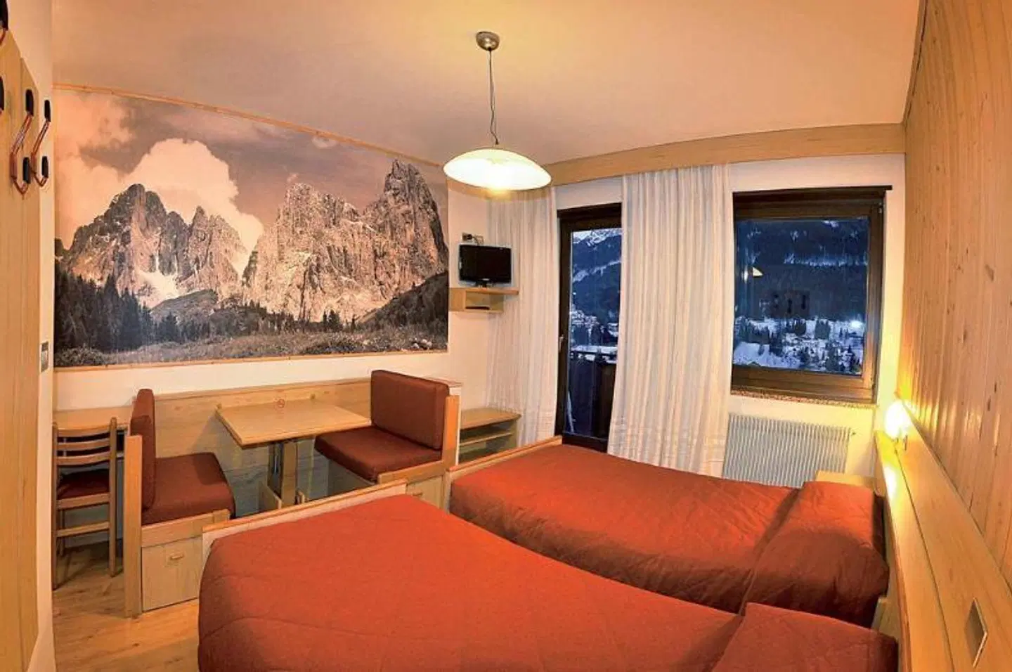 El Laresh ROOM_EXAMPLE