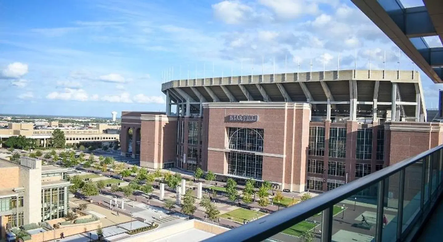 Texas A&M Hotel and Conference Center EXTERIOR