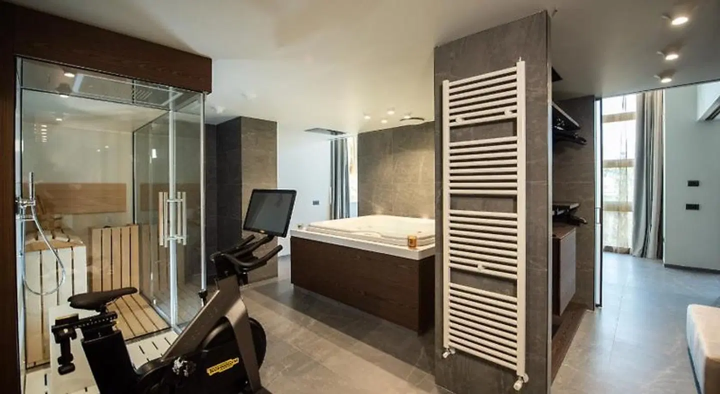 Gold Tower Lifestyle Hotel HEALTH_BEAUTY