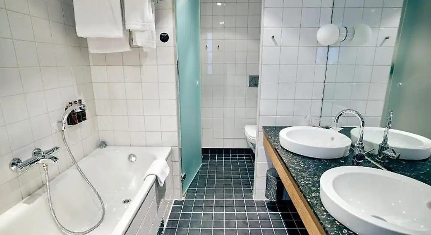 Clarion Hotel Post Badezimmer