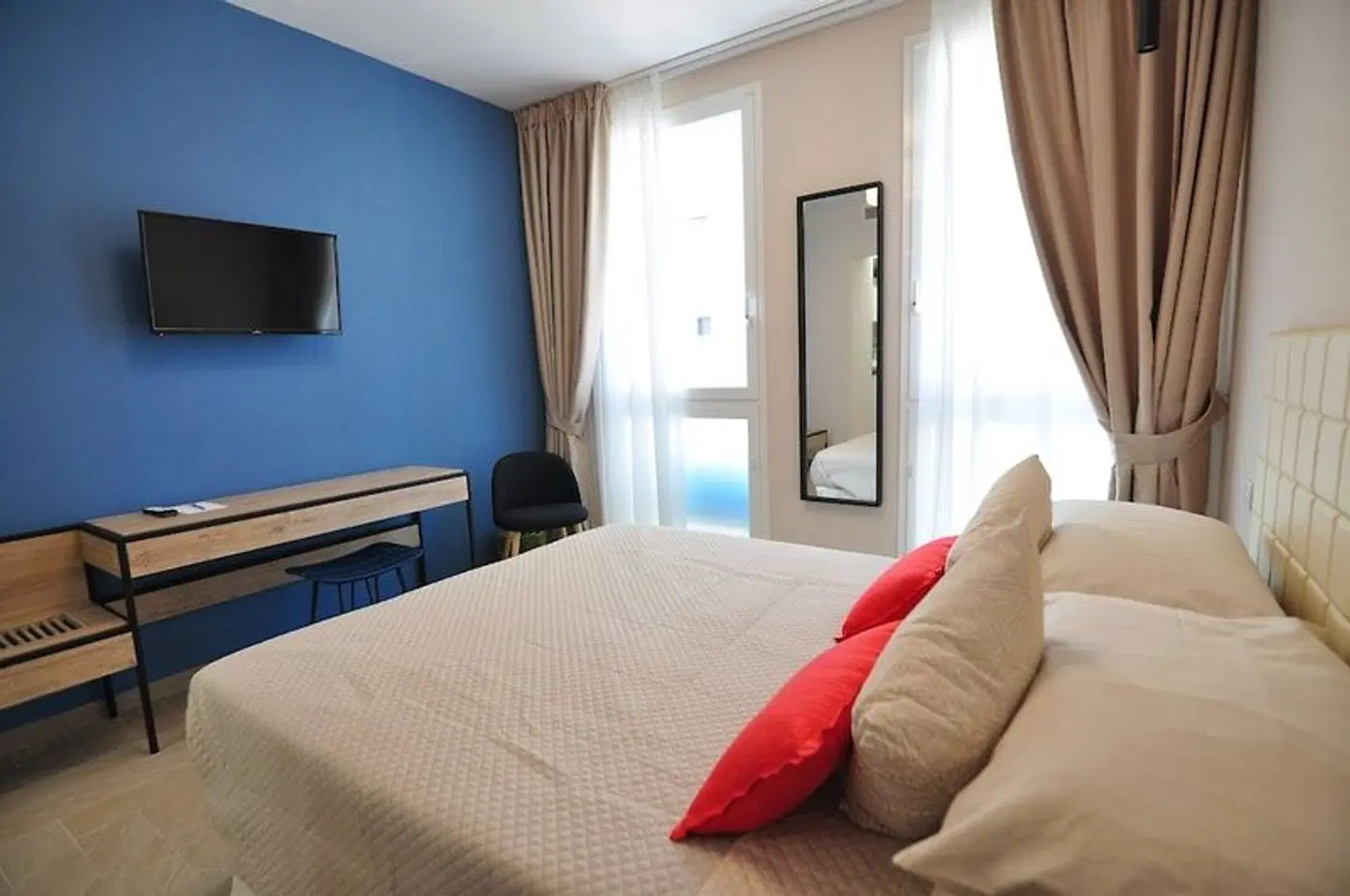 Delco Naples ROOM_EXAMPLE