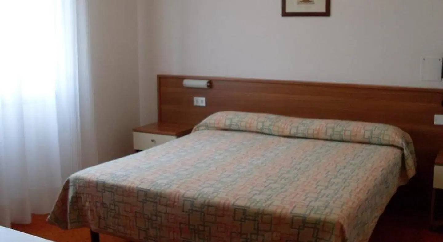Verona ROOM_EXAMPLE