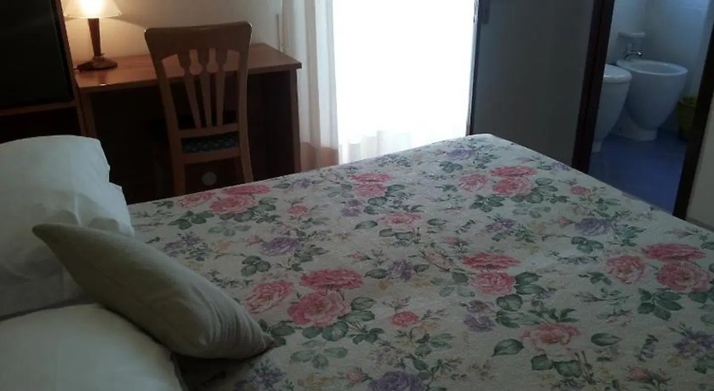 Verona ROOM_EXAMPLE