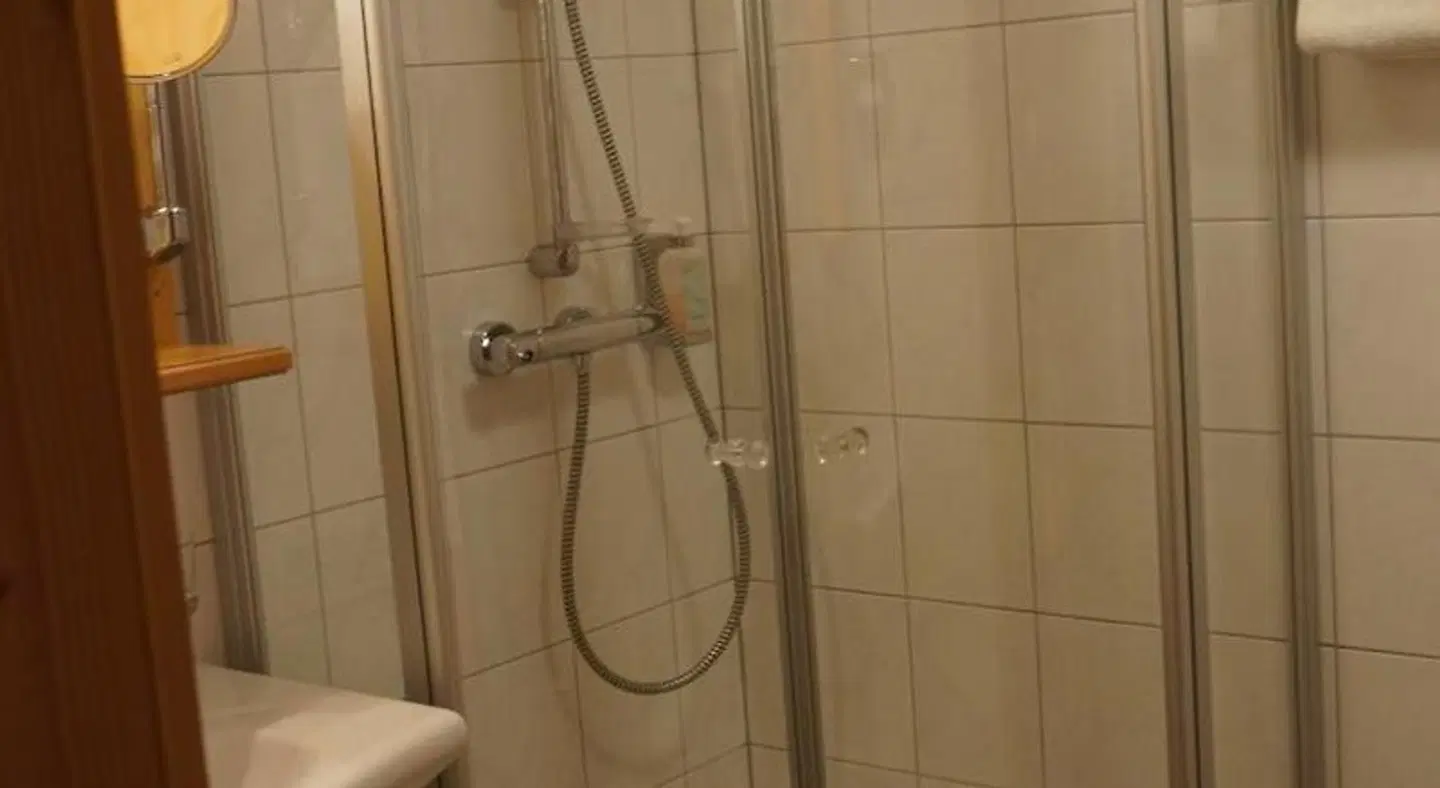 Hotel Alpenrose Badezimmer