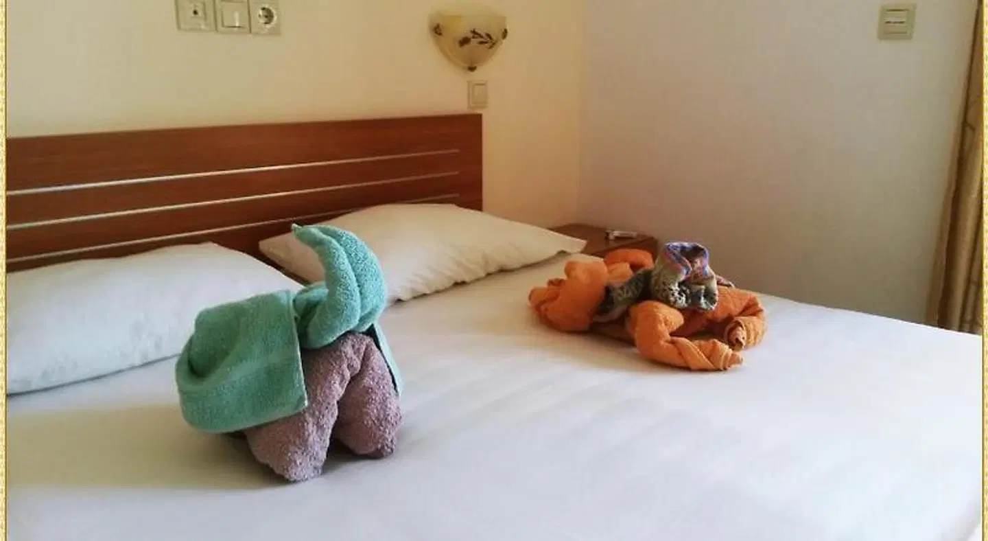 Apollo Studios ROOM_EXAMPLE