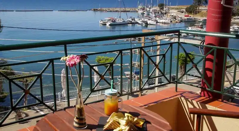 Papagalos – Hotelfoto