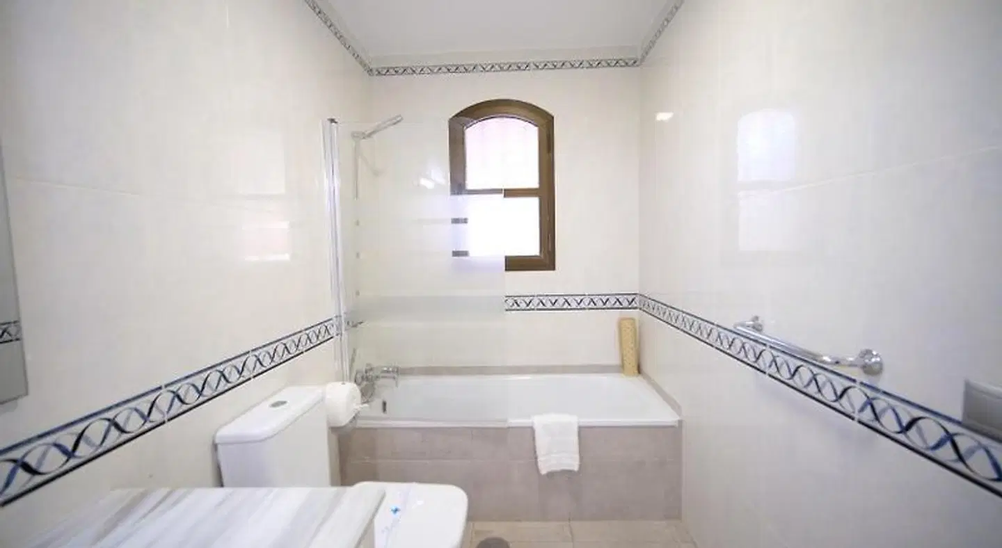 Apartamentos El Toro Badezimmer