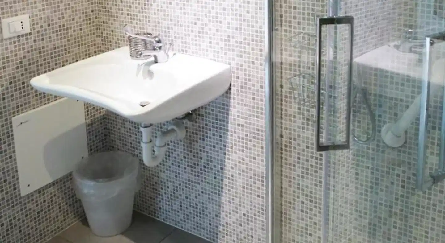 Meet Garda Lake Hostel Badezimmer