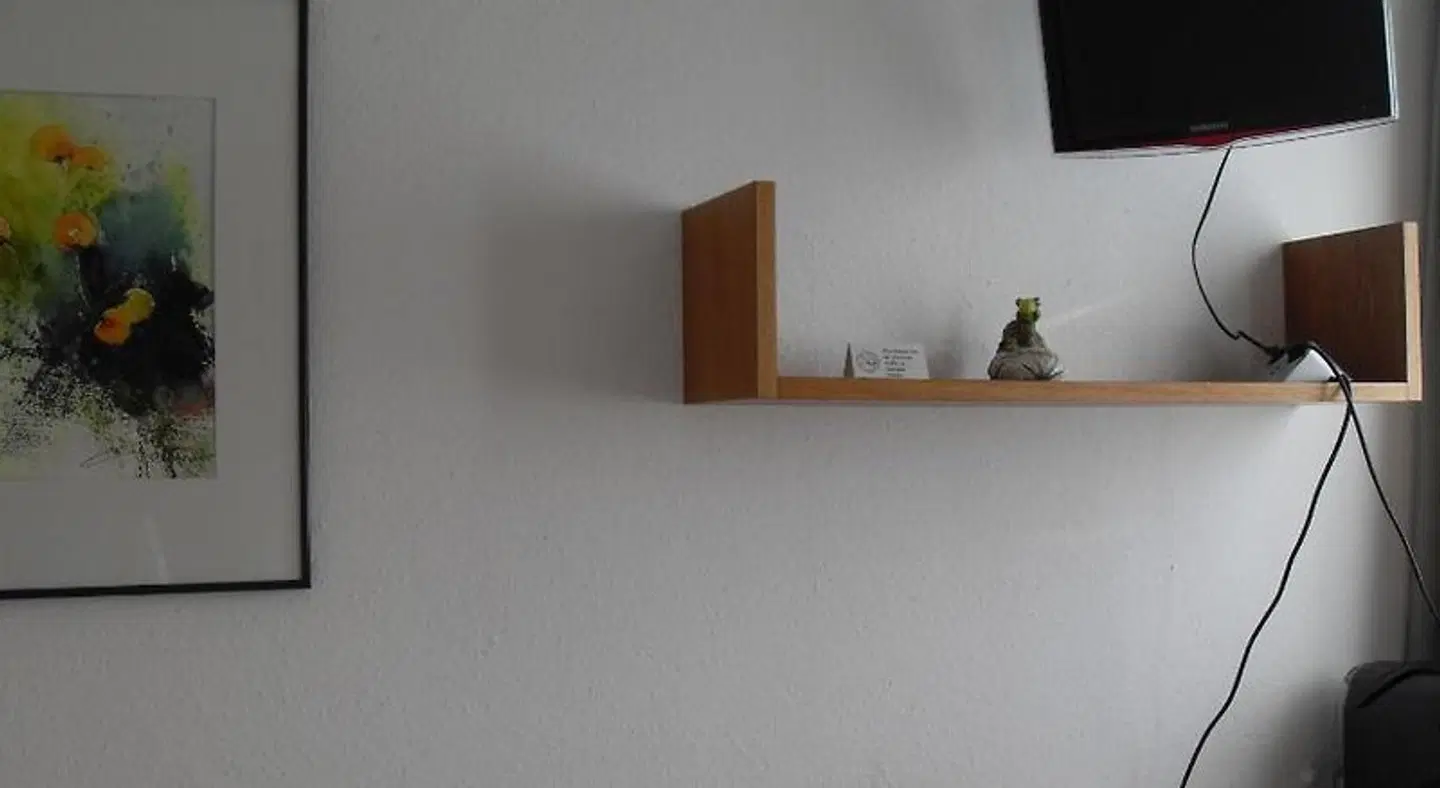Edith ROOM_EXAMPLE