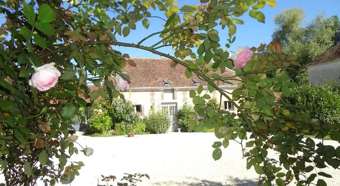Château Des Roises EXTERIOR