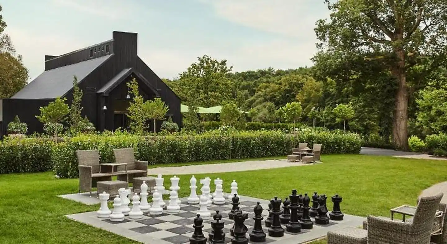 Cabra Castle Garten