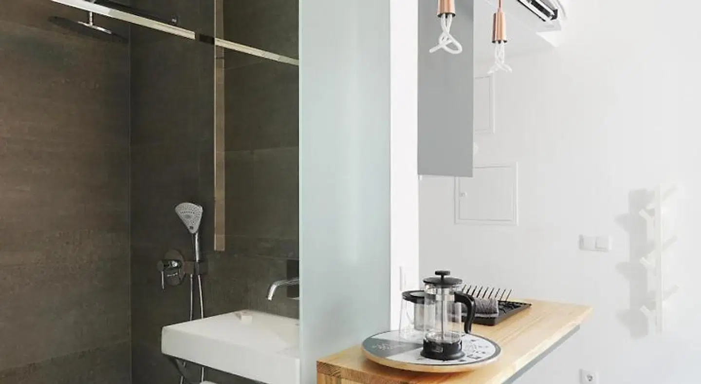 7g Roaster Apartments Badezimmer