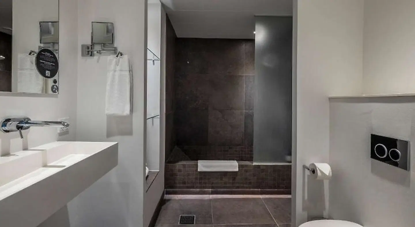 Comwell Hvide Hus Aalborg Badezimmer