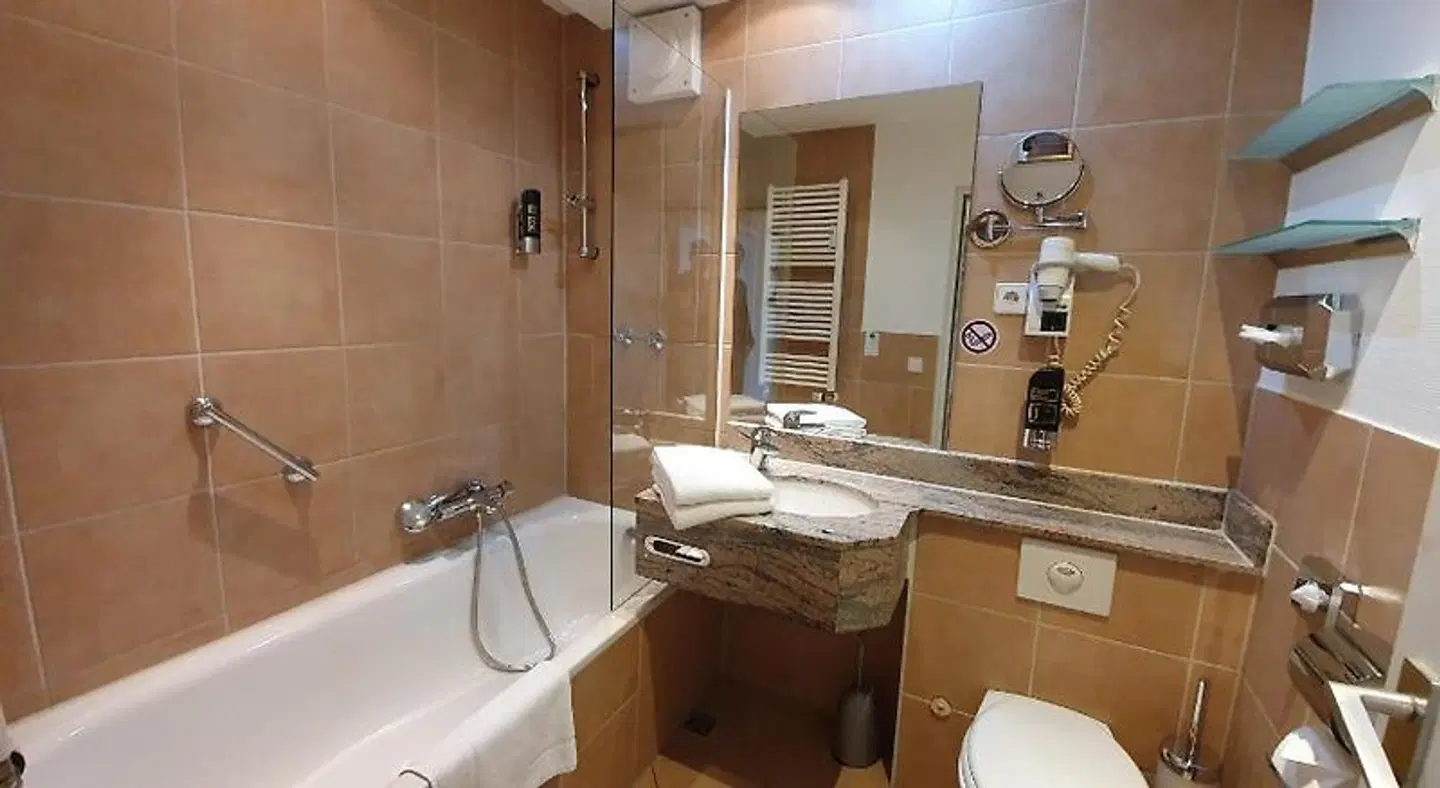 Hotel Quellenhof Badezimmer