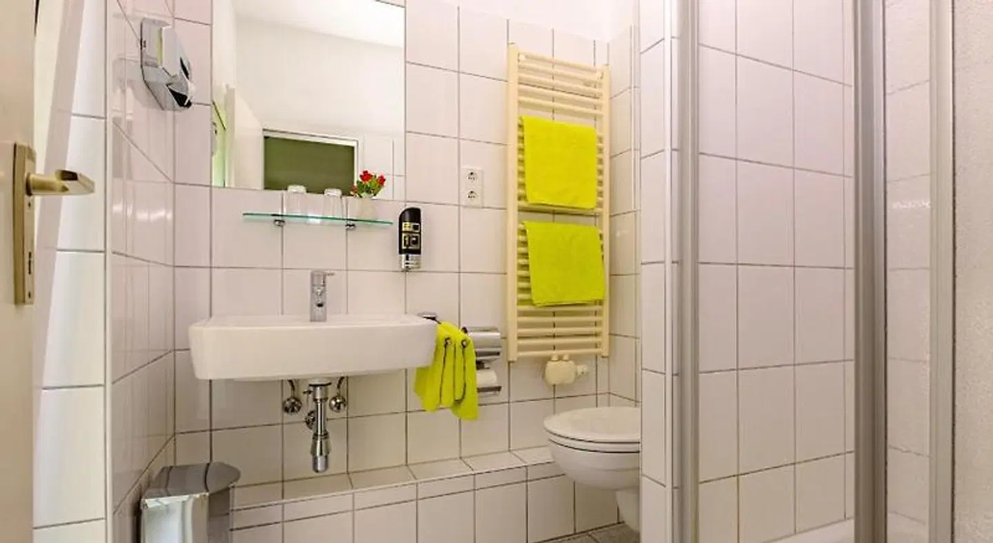 also an der Hardt Badezimmer