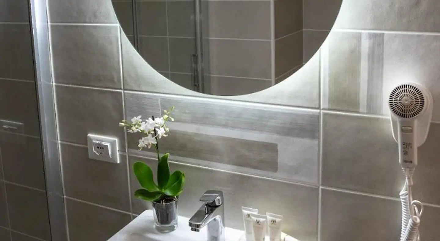 Porta Aragonese Luxury Rooms Badezimmer