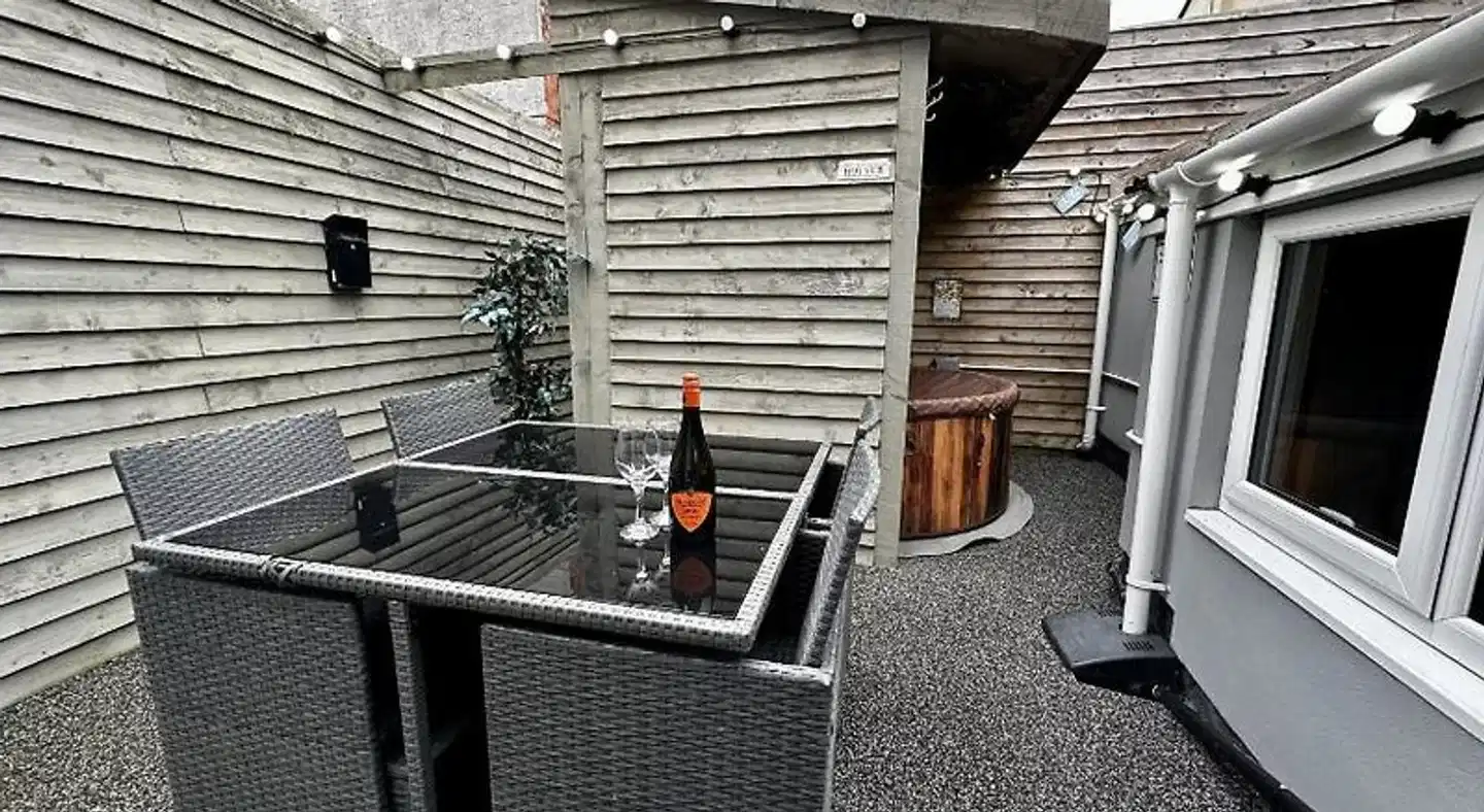 Albert Luxury Hottub and Jacuzzi Apartments Sport und Entertainment