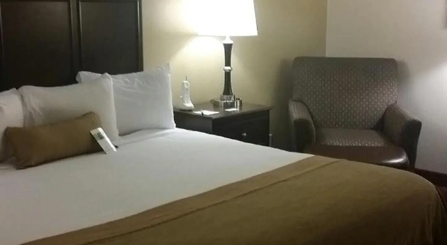 Spark by Hilton Greensboro ROOM_EXAMPLE