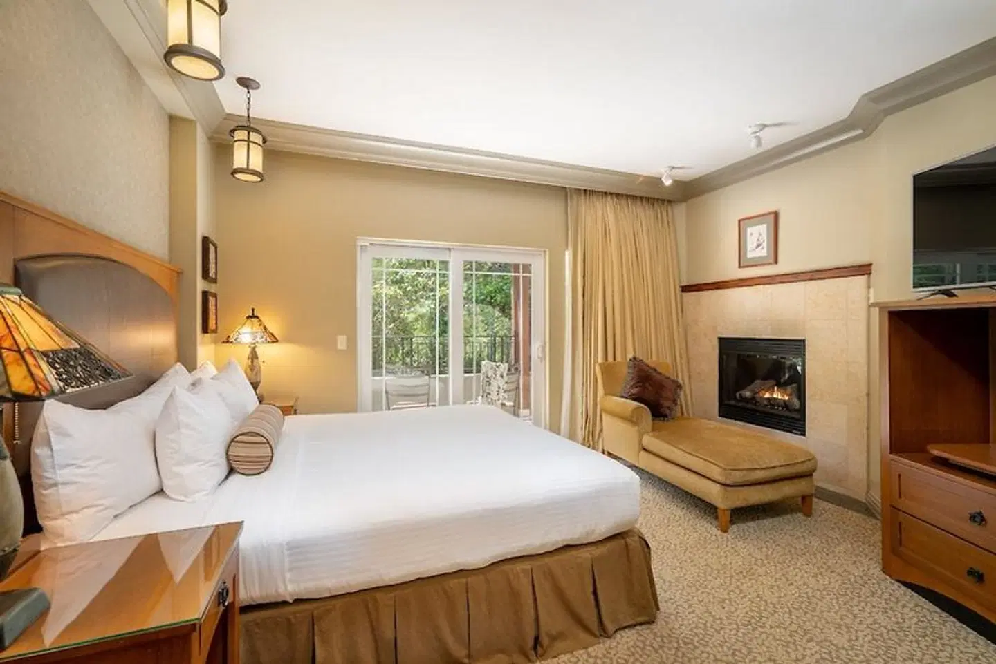 Avila Village Inn ROOM_EXAMPLE