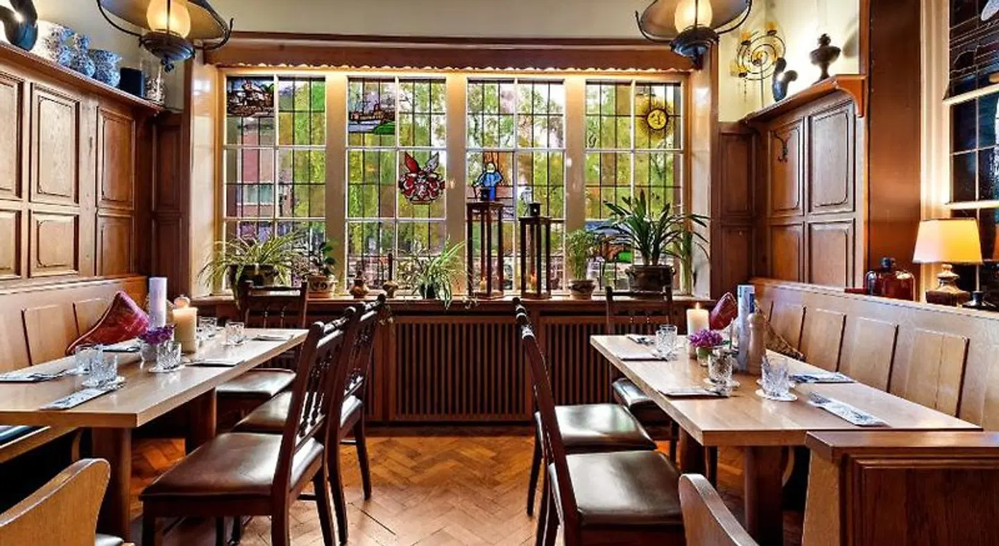 Kuhr Bar
