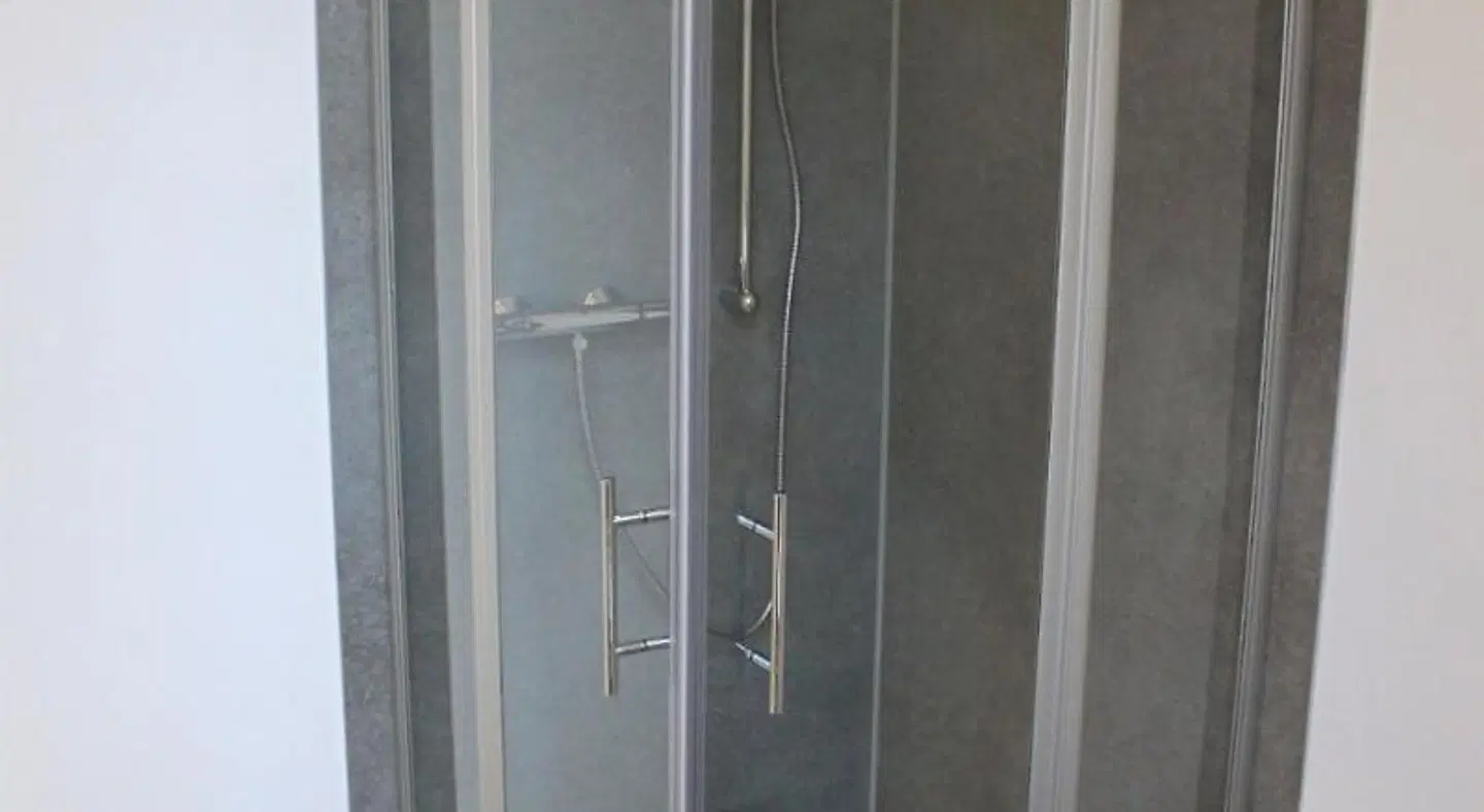 Troll's Brauhaus Hotel Badezimmer