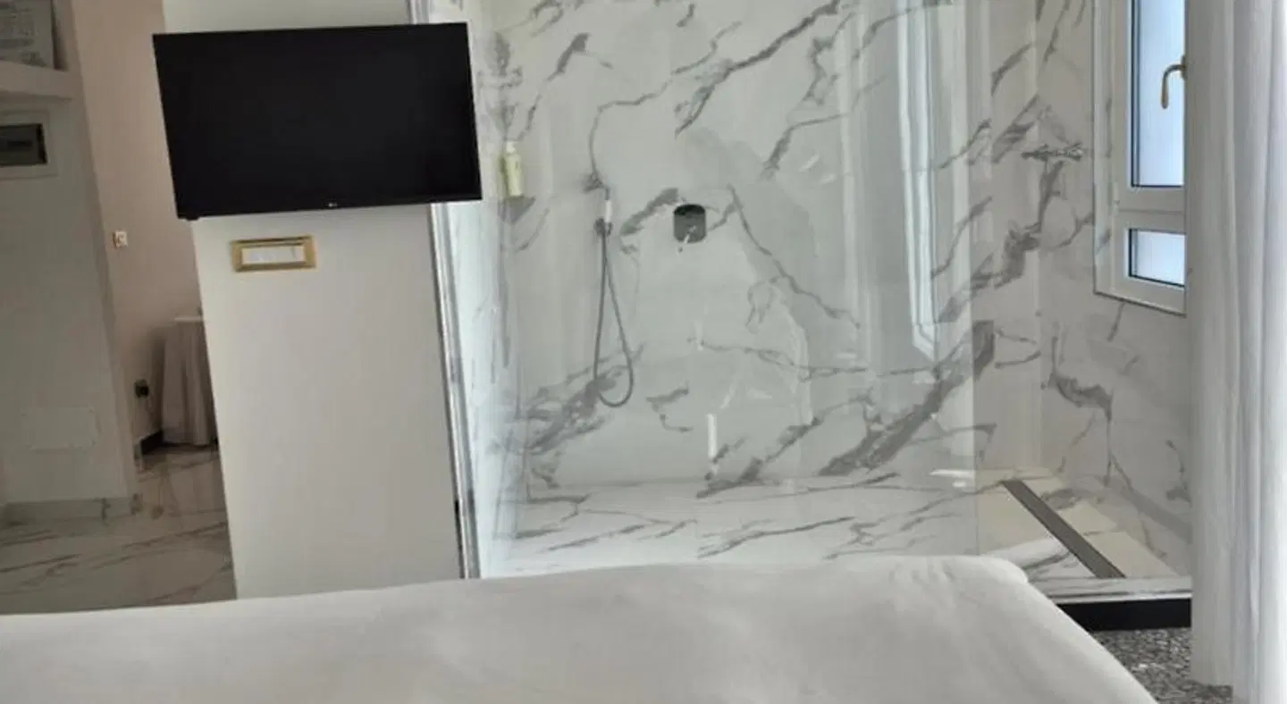 Eveline 2 - Piscina Privata o Jacuzzi Badezimmer