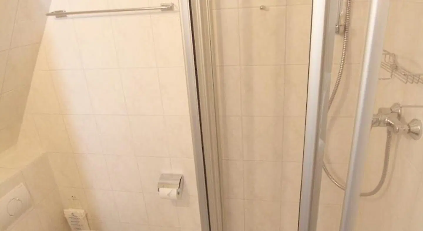 grünblau Vitalpension Badezimmer