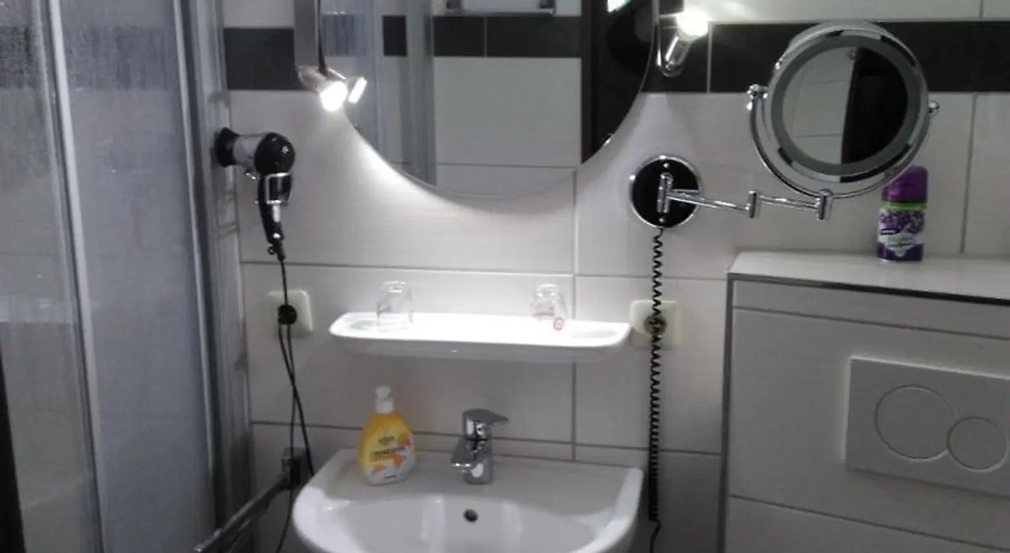 Alte Kornbrennerei - Herrenhaus Badezimmer