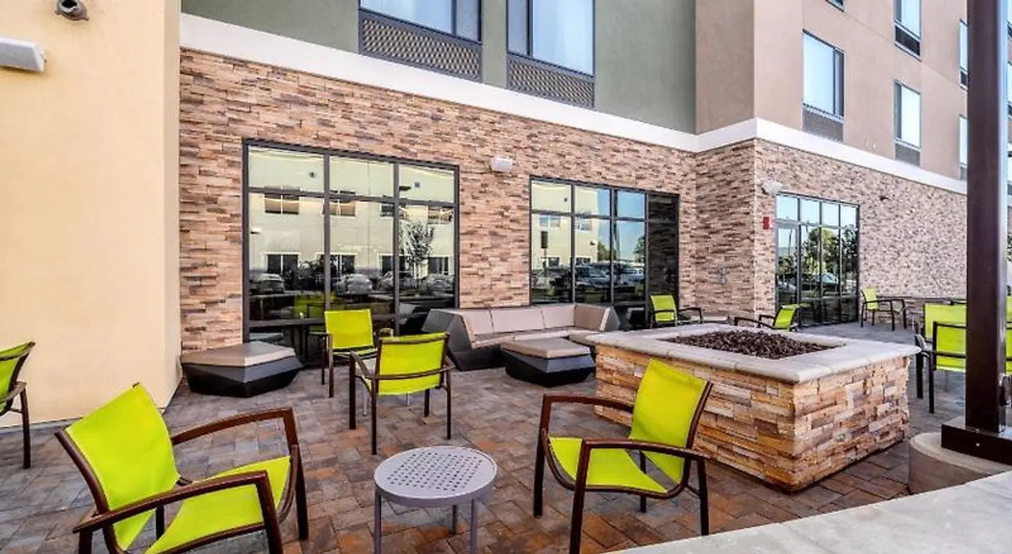 SpringHill Suites by Marriott Oakland Airport Terrasse