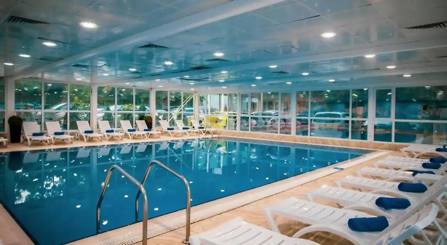 Prestige Hotel & Aquapark Hallenbad
