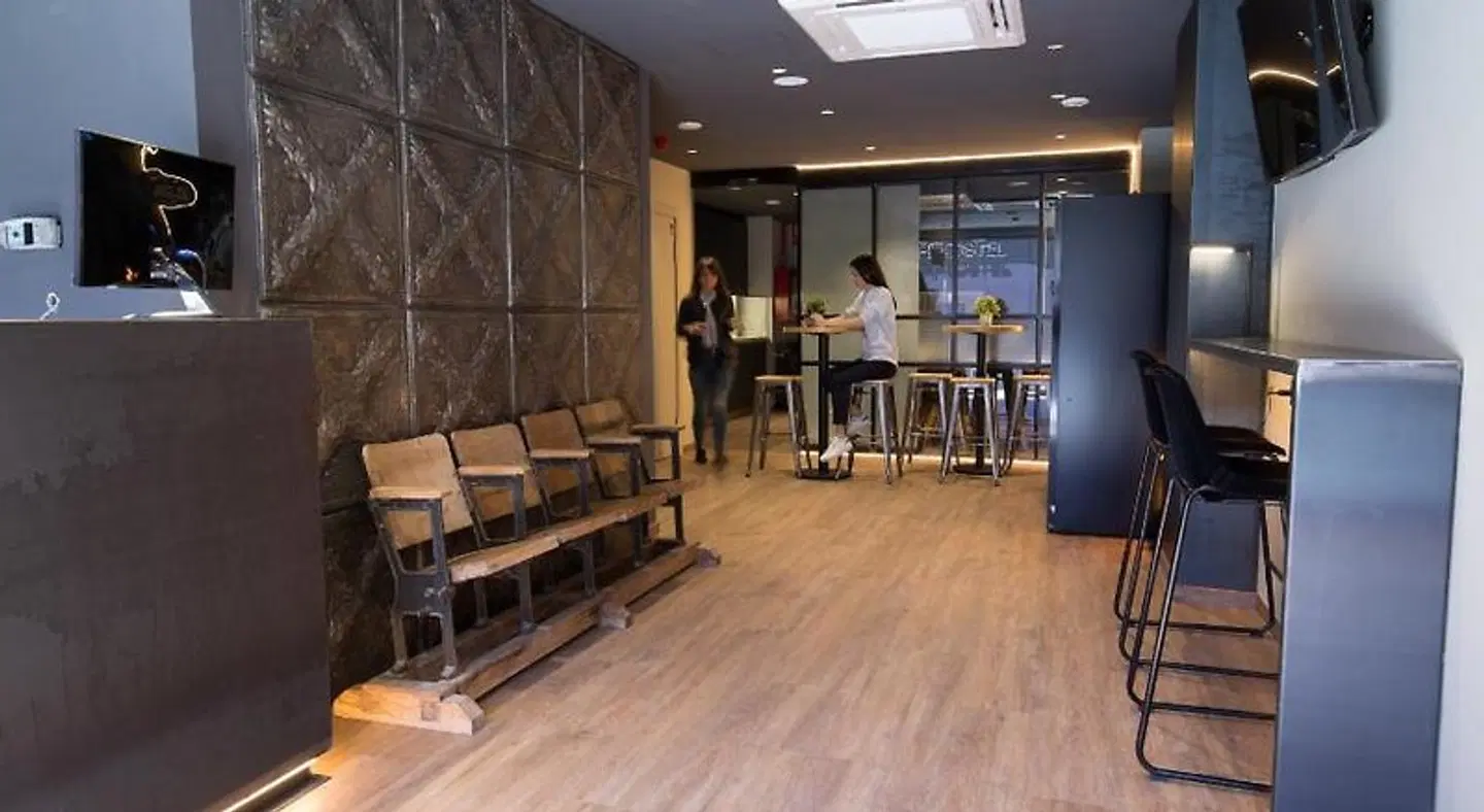 Airhostel Barcelona Airport 24h SPORTS_AND_LEISURE