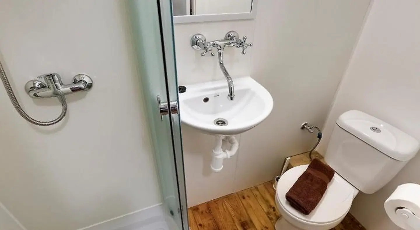 Janne Hotel Badezimmer