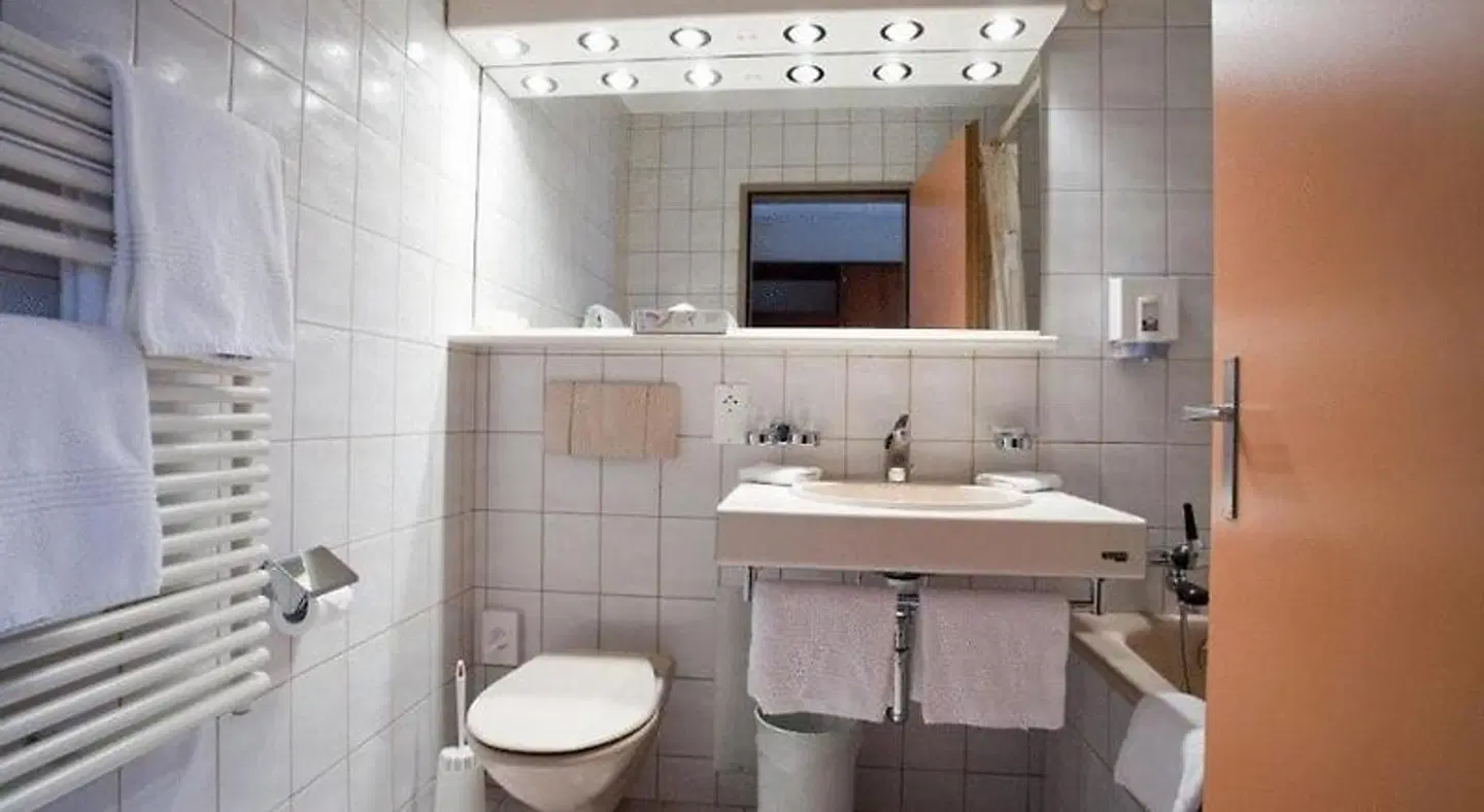 Seehotel Terrasse Bönigen Badezimmer