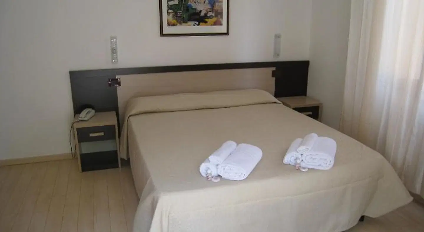 Canasta ROOM_EXAMPLE