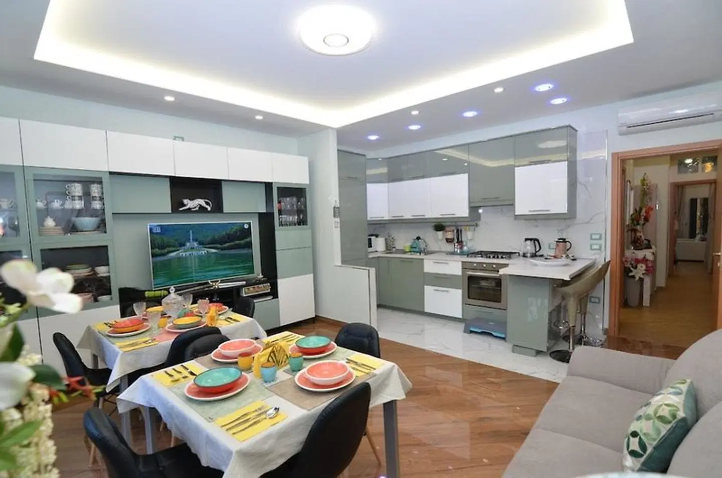 Caserta Deluxe Restaurant