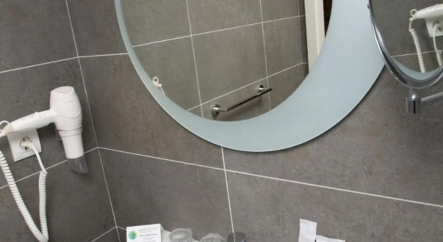 Casual Raizes Badezimmer