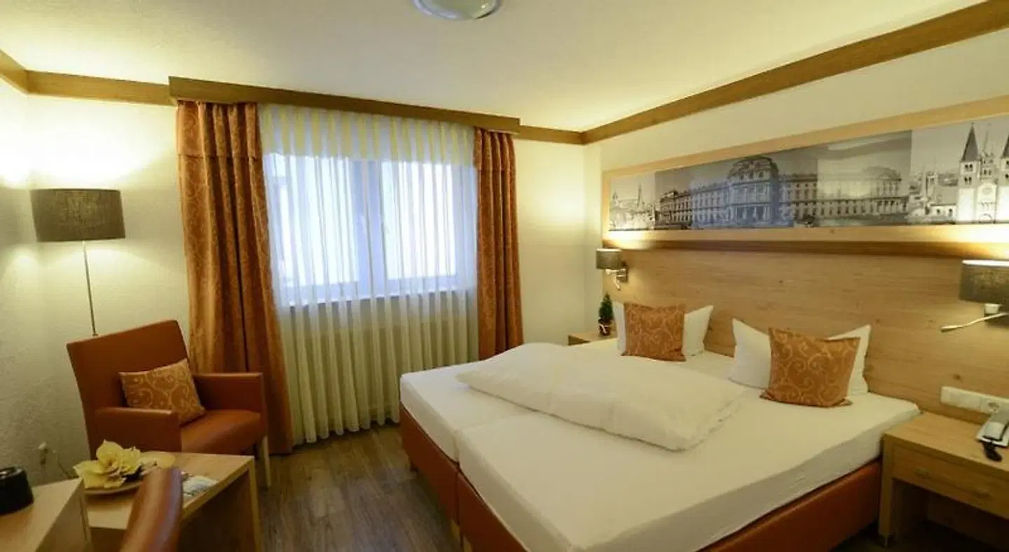 Hotel zum Löwen Garni ROOM_EXAMPLE