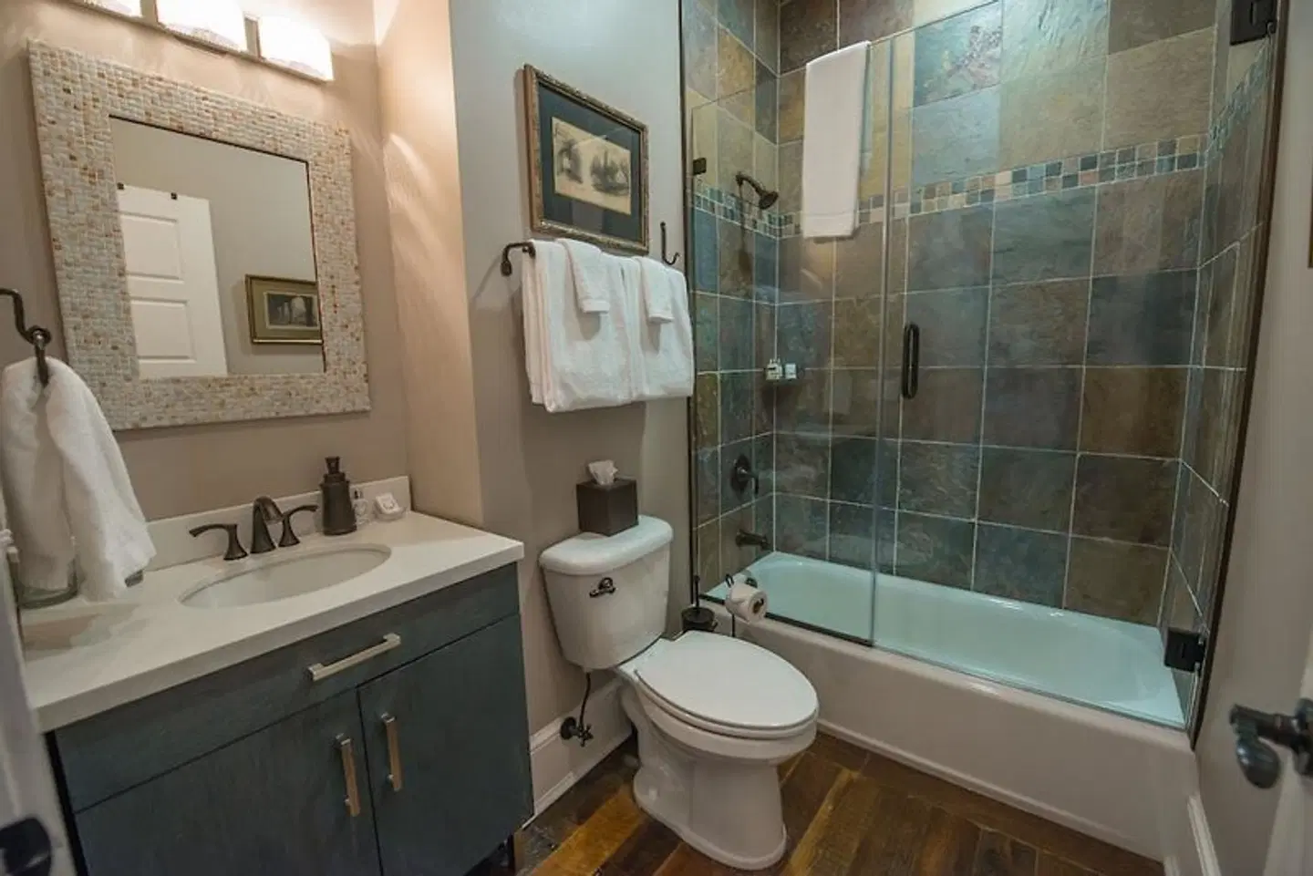 The Windsor - Asheville Badezimmer